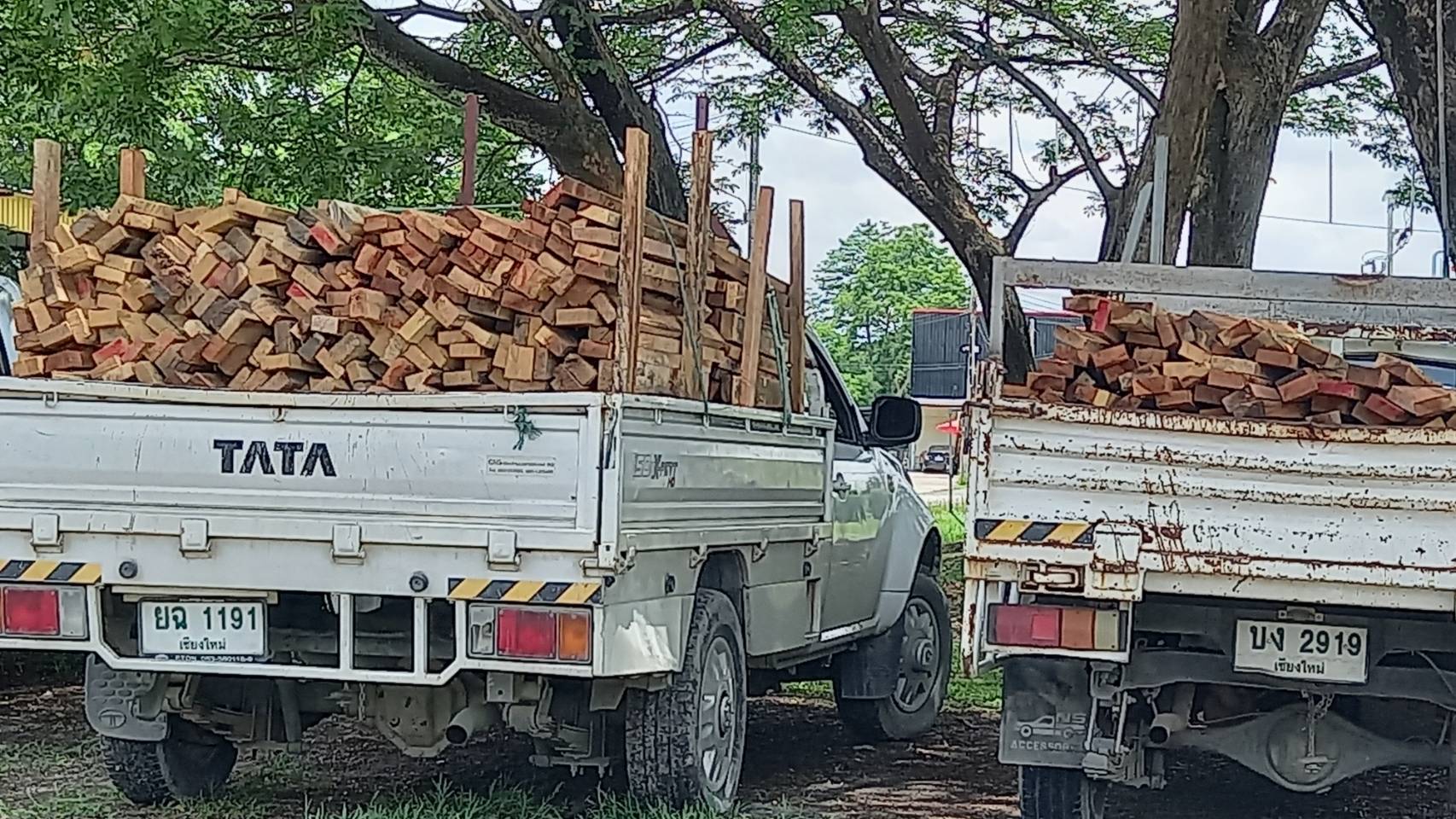 ส่งมอบงานไม้ค้ำยันลูกค้าผู้รับเหมา